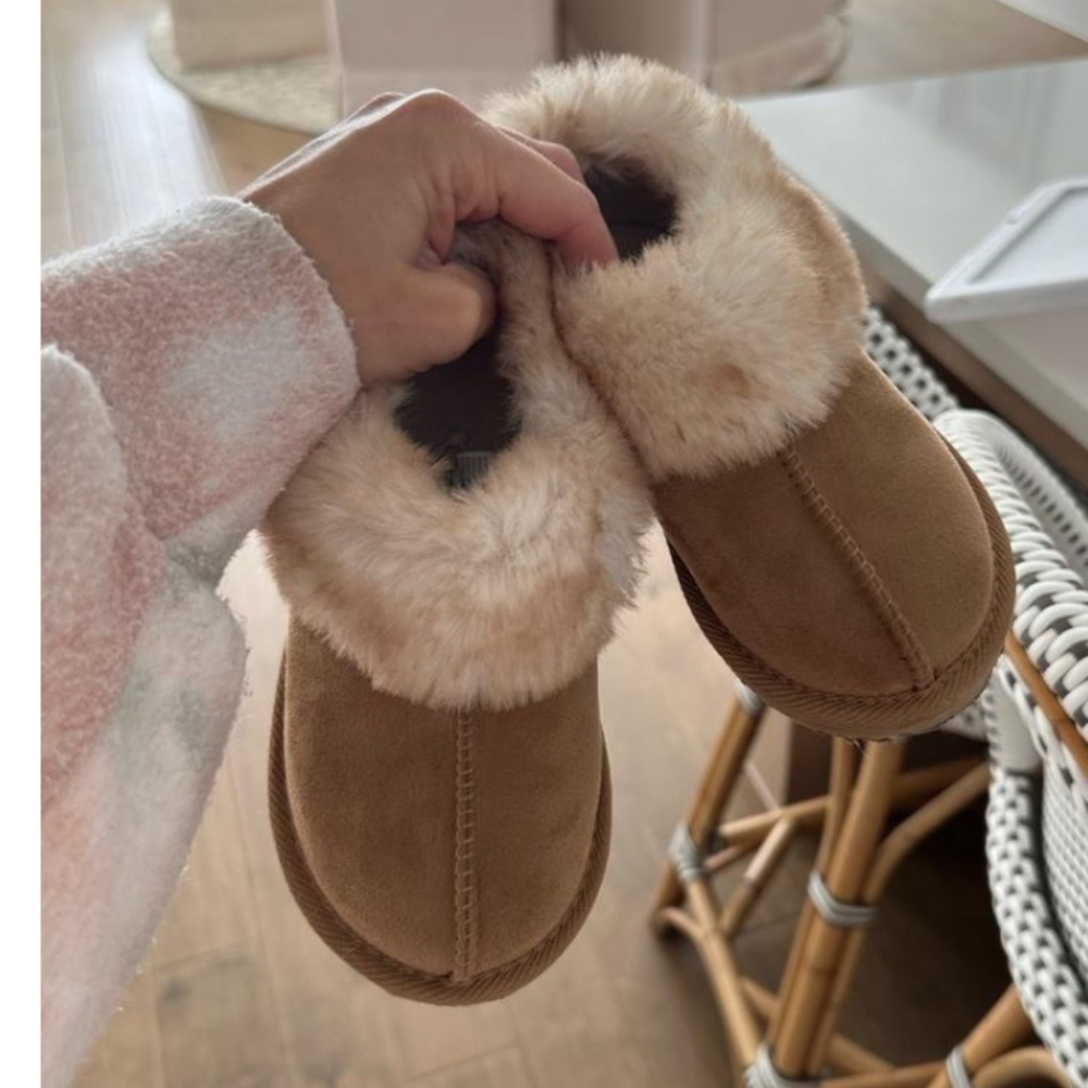 Toddler UNISEX Piper Faux Fur Cuff Clog Slippers - Cat & Jack Brown